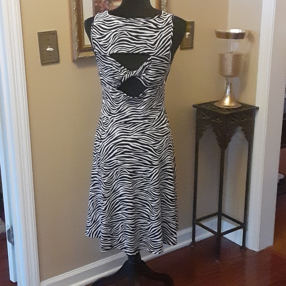 MICHAEL Michael Kors black white zebra print sleeveless dress fit & flare S EUC… - Picture 3 of 7